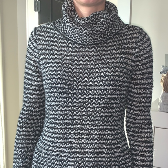 Zara Sweaters - Sweater